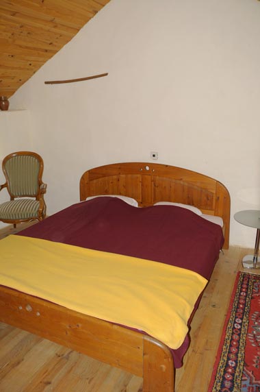 Chateau du Blat: Blick auf das Bett der Ferienwohnung N1