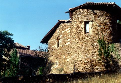 Die Ferienwohnung N4 mit dem Turm aus dem Osten gesehen